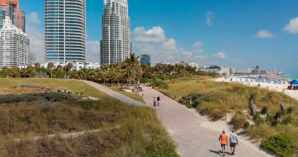 Bersepadu di Sepanjang Garisan Pantai Miami Beach