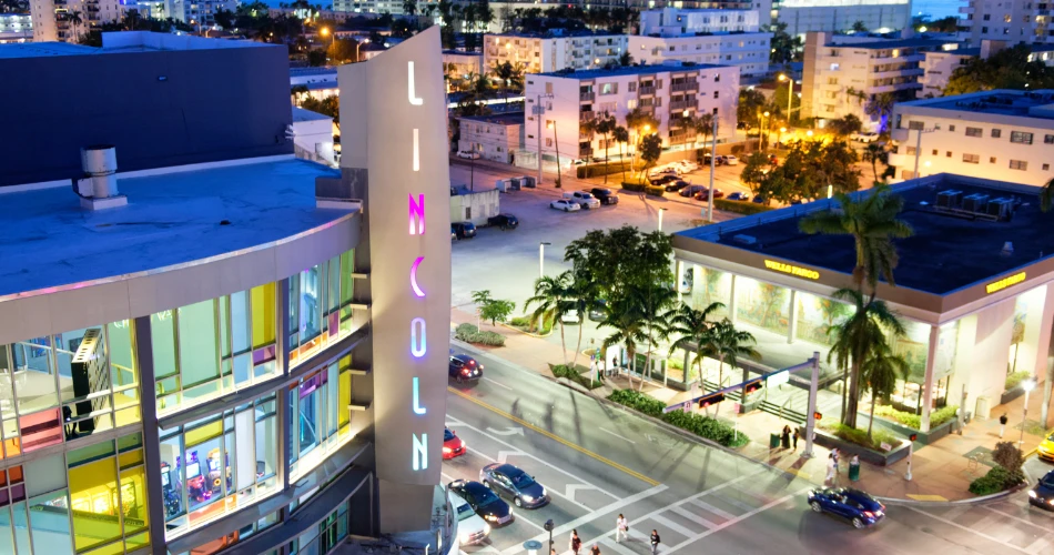 10 Perkara Terbaik untuk Dilakukan di Miami Beach untuk Percutian Pantai yang Sempurna