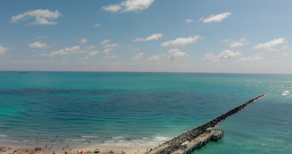 Pantai Terbaik di Miami Beach. Dari South Pointe ke Surfside